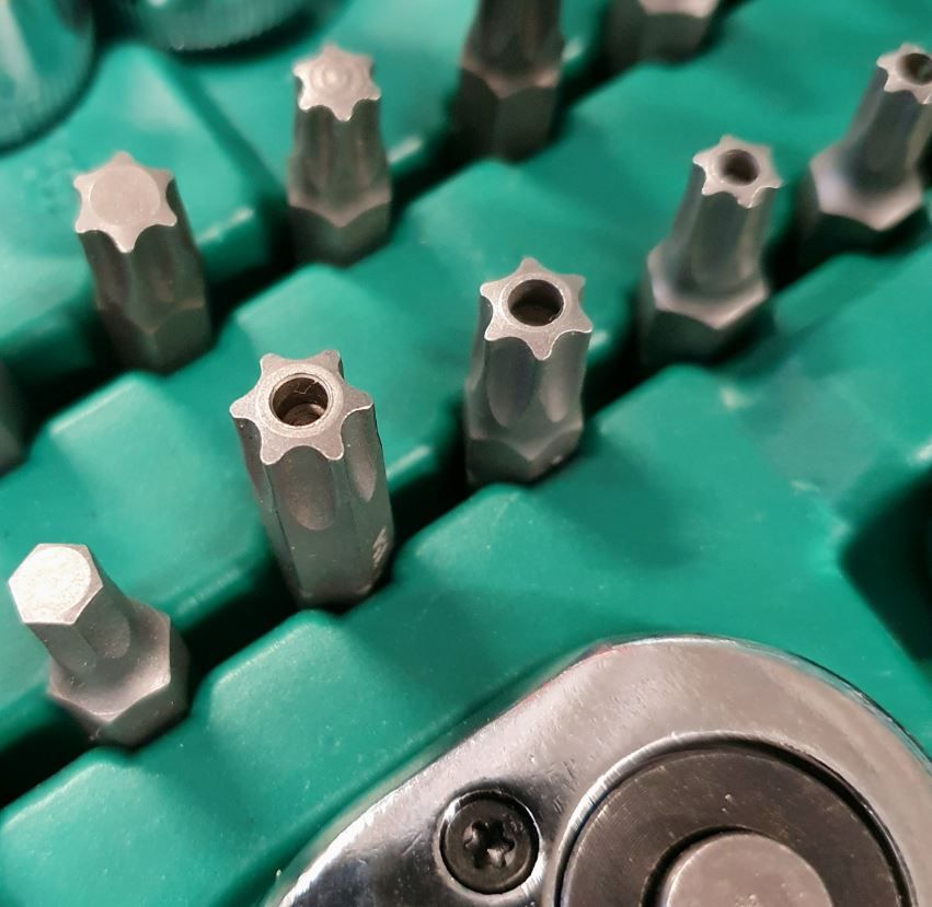 VERKTYGSSATS 216ST CHROME STÅL - MDT-4698B