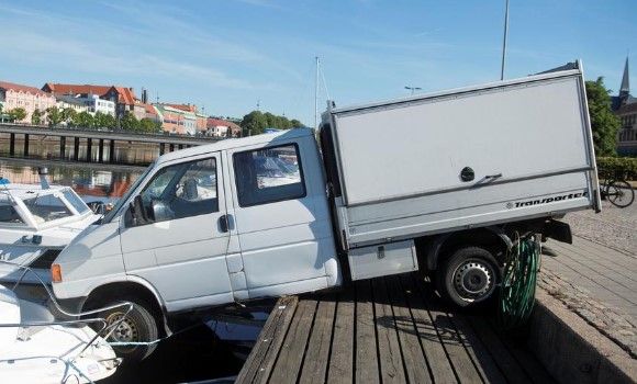 ASSISTANCEKÅREN LÄTT LASTBIL - ASSI2